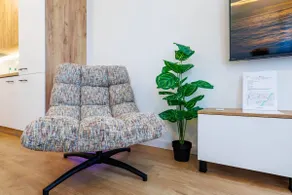 Zenith Suite Residence- City Centre, Free Parking by StayNest - Image 5