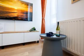 Zenith Suite Residence- City Centre, Free Parking by StayNest - Image 3