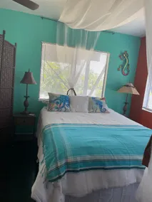 Cozy Hawaiian studio just minutes to the beach and town.  No minimum stay - Image 2