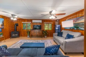 Tranquil Cottage by Lake Superior with Sauna - Image 5