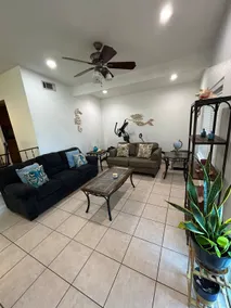 Central & beachy style home - Image 3