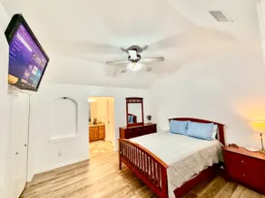 3BR Family Townhouse | near Hospital & La Plaza - Image 3