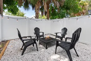 Downtown SRQ Oasis • Minutes to Beach & Main St - Image 3