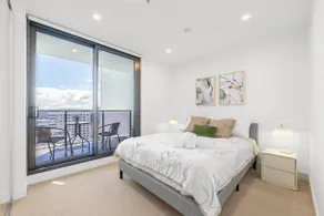 Sunny Woden Apt, Near Hospital, Mall w Parking - Image 5