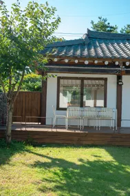 40 minutes from Gangnam, a hanok with a sunny yard and a yard that allows pets, Heedamjae. Each room has a separate toilet - Image 5