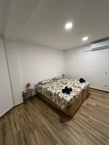 Modern apartment Barcelona - Image 4