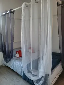 Comfortable house with relaxation area - Image 4
