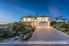 Freestanding Home/Pinnacle Point - Image 4