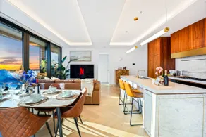 Highrise Luxury Penthouse City/Ocean/Mountain View - Image 3