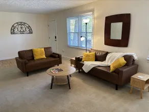 Country Cozy Retreat - Image 5
