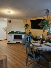 The Artist's Refuge – One min from the slopes - Image 4
