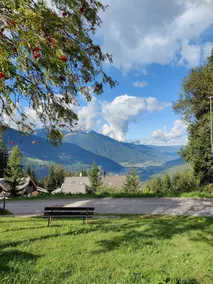 The Artist's Refuge – One min from the slopes - Image 5