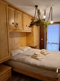 The Artist's Refuge – One min from the slopes - Image 3