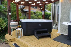 Luxury Retreat-Pool, Hot Tub & Games, BIG Groups - Image 3