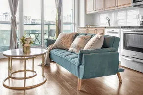 Modern 1BR | Steps to CN Tower, Lake & BMO Field - Image 4