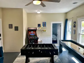 Sleeps 28+ 19Bed 4Bth 2 Kitchens Hot Tub Game Room - Image 5