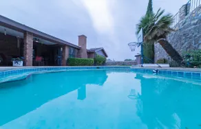 Beautiful, Pool Home, 4BR Prime Spot - Image 2