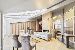 Center, luxury, hi-tech , 2 floors, SPA, 500m2 - Image 4