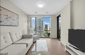 Bright 1B+1B Condo/Central - Image 5