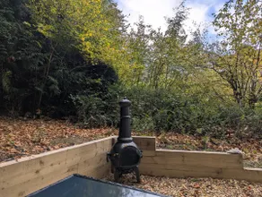 Woodland Cabin - Cotswold Way - Logs & Dogs - Image 2