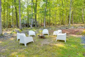 Private Yard, Playset: Family Home in Penn Estates - Image 2