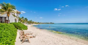 Beautiful beachfront 2 bedroom + 1 free bike U6 - Image 2