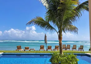 Beautiful beachfront 2 bedroom + 1 free bike U6 - Image 3
