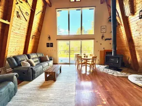 Mountain House Getaway- EV Charger & Hot Tub! - Image 2
