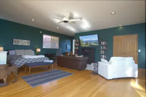 Boutique Winery Retreat in Willamette Valley - Image 2