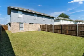 The Sunset Suite 3Bd|2Bath|Att Garage|Pvt Yard - Image 4