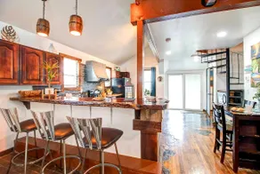 The Breakaway Cottage w Steam Room and Loft - Image 3
