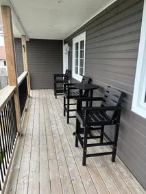 Pondview Hideaway - Image 4