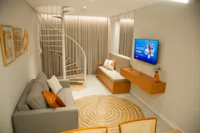 Modern Urban Beach Loft, Near Downtown and Beaches. - Image 4