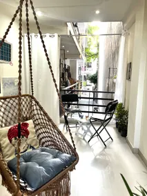 Cozy 2 BHK nest| kitchen| big balcony| Nr Airport - Image 4