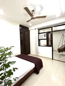 Cozy 2 BHK nest| kitchen| big balcony| Nr Airport - Image 2