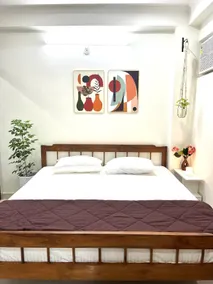 Cozy 2 BHK nest| kitchen| big balcony| Nr Airport - Image 5