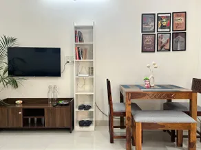 Cozy 2 BHK nest| kitchen| big balcony| Nr Airport - Image 3