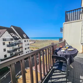 Duplex with sea view, balcony, private parking - Image 3