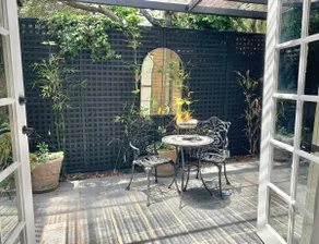 Peaceful Brighton Studio Near Beach and Cafes - Image 4