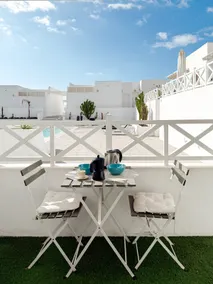 Flower Beach Suite 25 - Image 2