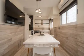 3 bedrooms · Grill · Balcony terrace · Gym · A/C • 6 people - Image 5