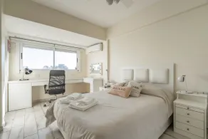3 bedrooms · Grill · Balcony terrace · Gym · A/C • 6 people - Image 4