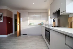Stylish modern retreat overlooking Poole Quay - Image 4
