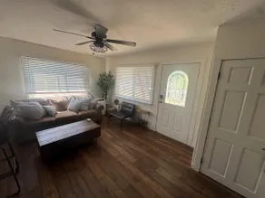 Charming Bungalow Getaway - Image 2