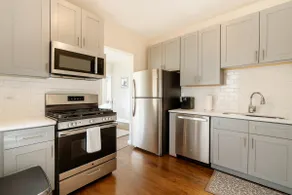 Spacious 1BR | Washer/Dryer | Near Lincoln Square - Image 3