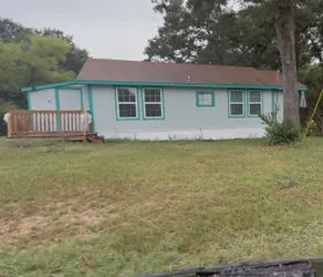 Lake House with a 2 Person Kayak and Pond - Image 3