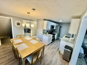 Nottingham / Perry Hall. 4 bedroom / 2 King beds! - Image 3