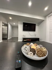 Bayview Village Apartment - Bright and Cozy - Image 3