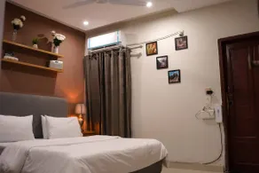 30% Off! Modern 1BR in Islamabad Near DHA & Bahria - Image 3