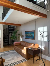 Sunlit Historic Loft - Walk to Dining, Shop & Bay - Image 2